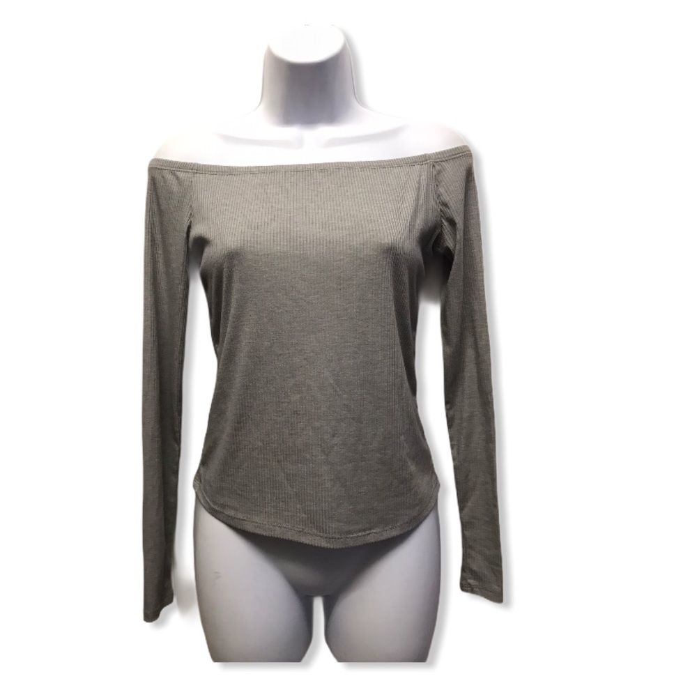 Arizona | Baddie Gray Ribbed Off Shoulder Top •